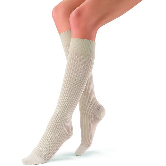 Jobst soSoft Knee High 15-20 mmHg Compression Stockings improve all-day comfort knee band secures fit and improves wearing comfort. for sale available in Ann Arbor MI, USA