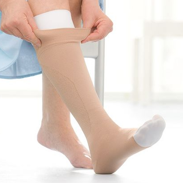 JOBST® UlcerCARE™ Stocking 2-Part System W/Lin designed for an effective management of venous leg ulcers. for sale and available in Ann Arbor MI, USA